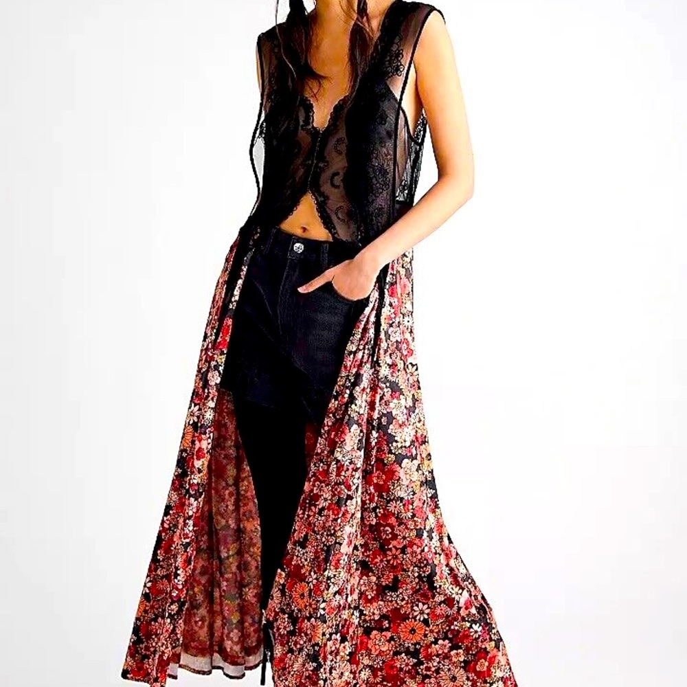 FREE PEOPLE Sz XS HIDEAWAY MAXI TOP velvet flower and black lace, low back